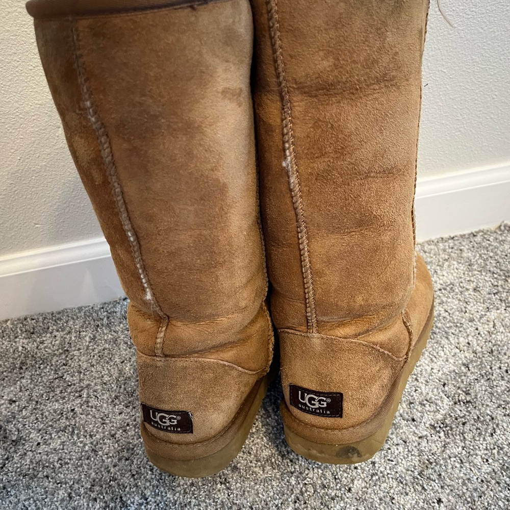 UGG Classic Chestnut Boots